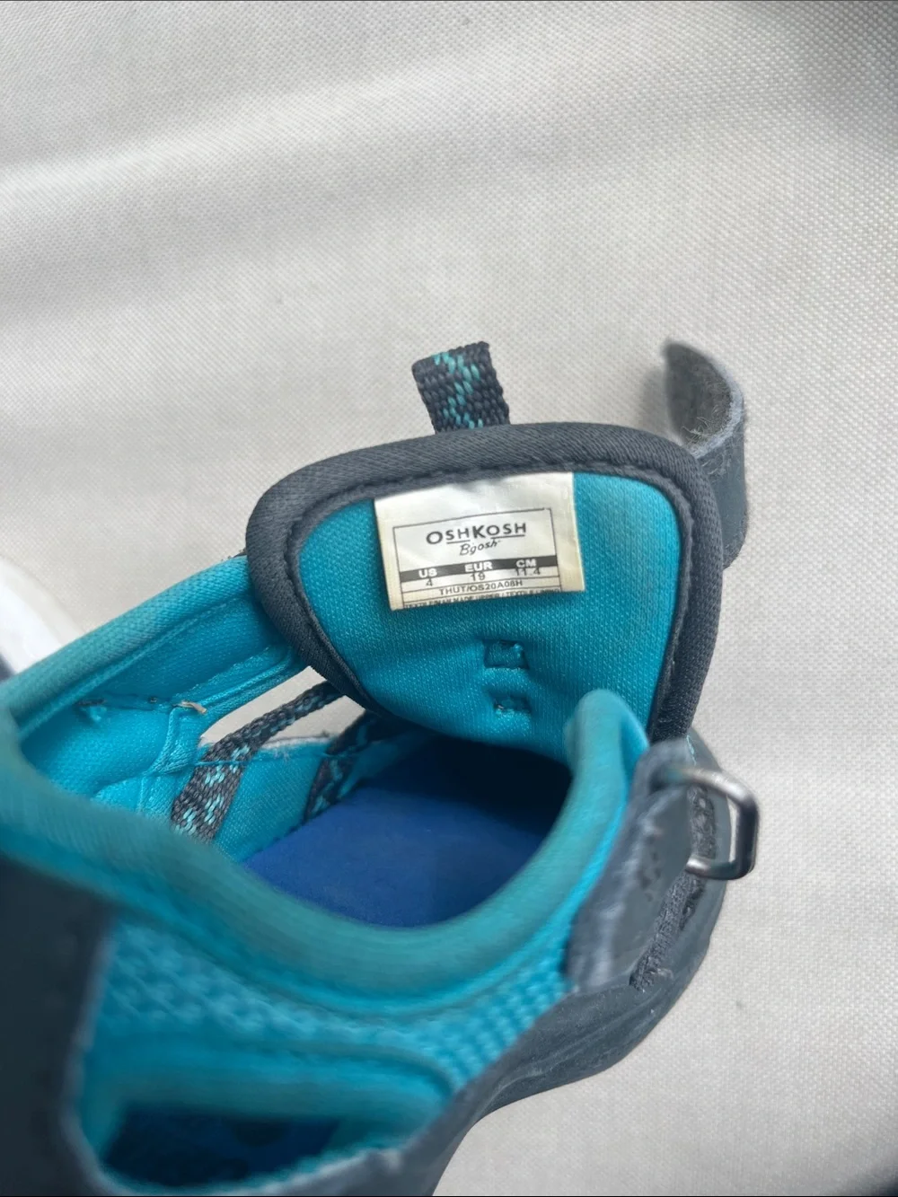 Oshkosh Toddler Shoes size 4